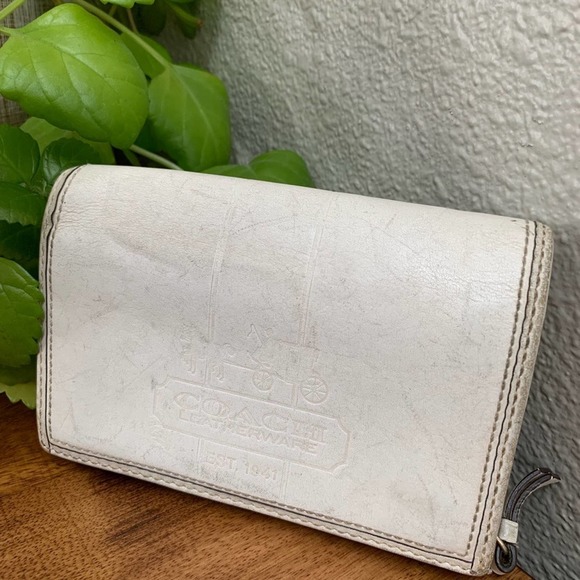 Coach white and blue leather fold over wallet - Picture 4 of 8